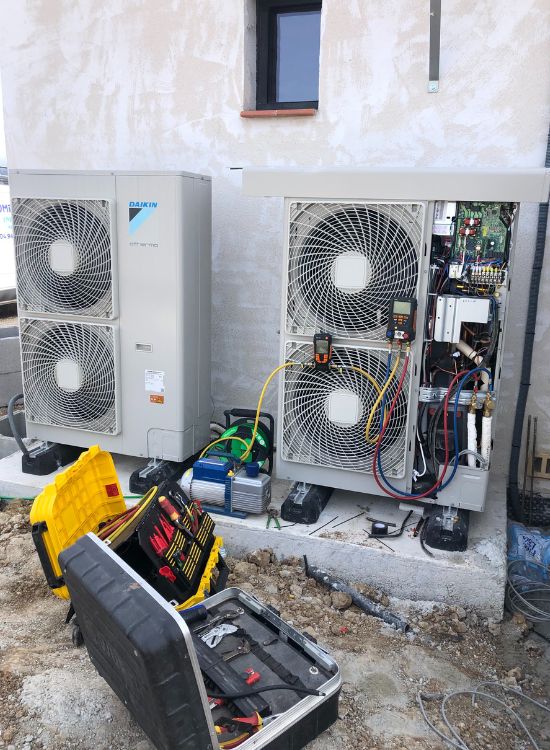 ADC - Plomberie, chauffage, climatisation - Neuf, rénovation, dépannage - Toulon, Hyères (28)